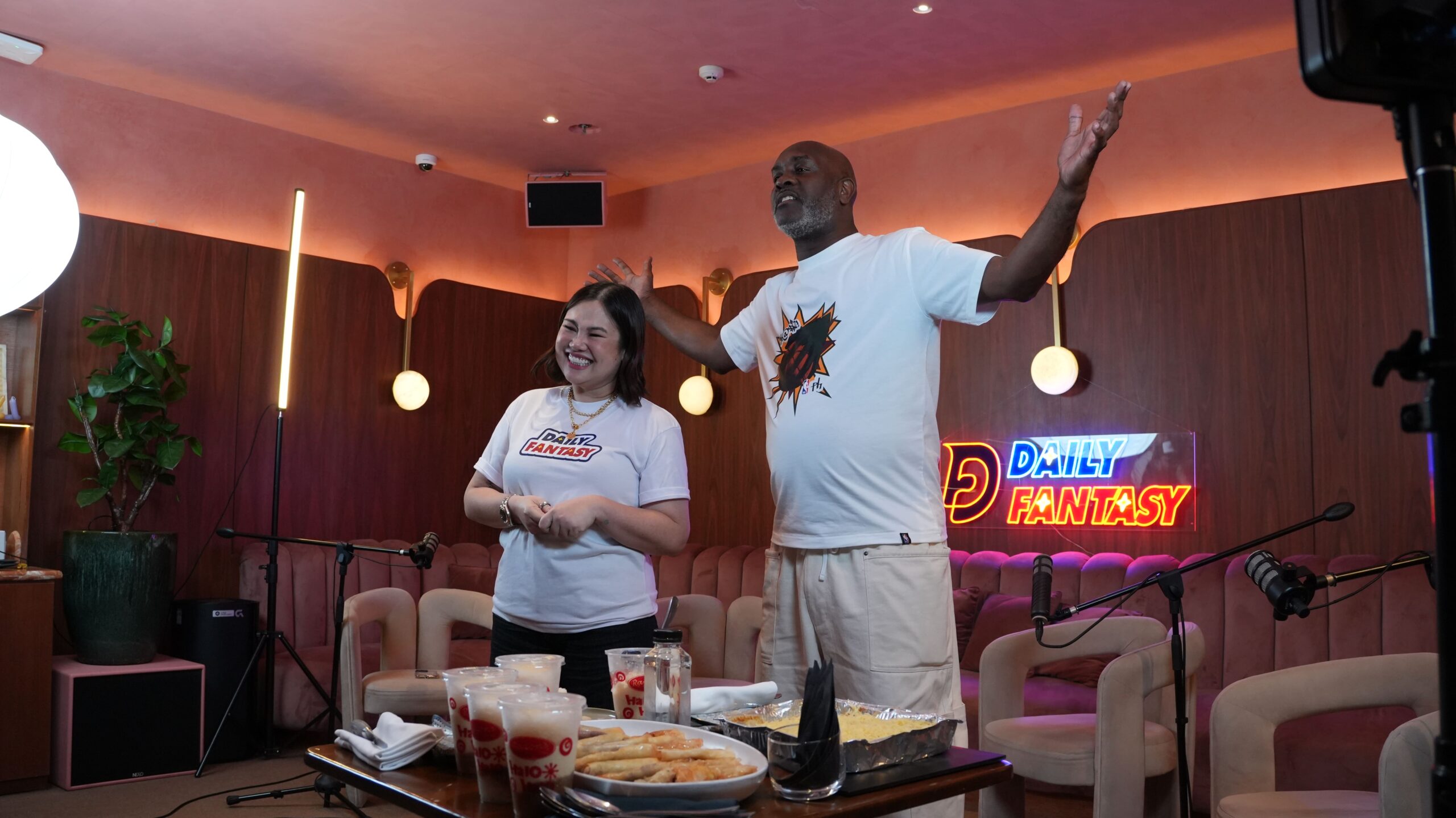 During the interview, Payton also tried the local treat, halo-halo, and posed with Daily Fantasy’s honor players during a special meet-and-greet session.
