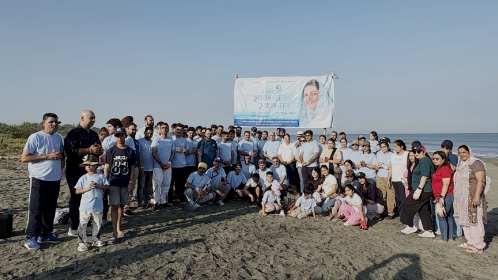 Sant Nirankari Mission members and other volunteers with Hon. Mayor Belen Fernandez and Dr. Ashok Vasandani of Dagupan 