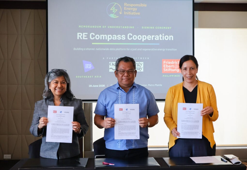 [L-R] Sumi Dhanarajan (Managing Director, Forum for the Future - Southeast Asia), Natalia Figge (Country Director, Friedrich-Ebert-Stiftung Philippines), Rizaller “Jun” Amolo (Country Head, Ocean Energy Pathway Philippines)
