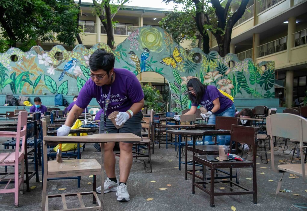 Over 1,300 volunteers from TELUS Digital Philippines transform century-old school ahead of the new school year